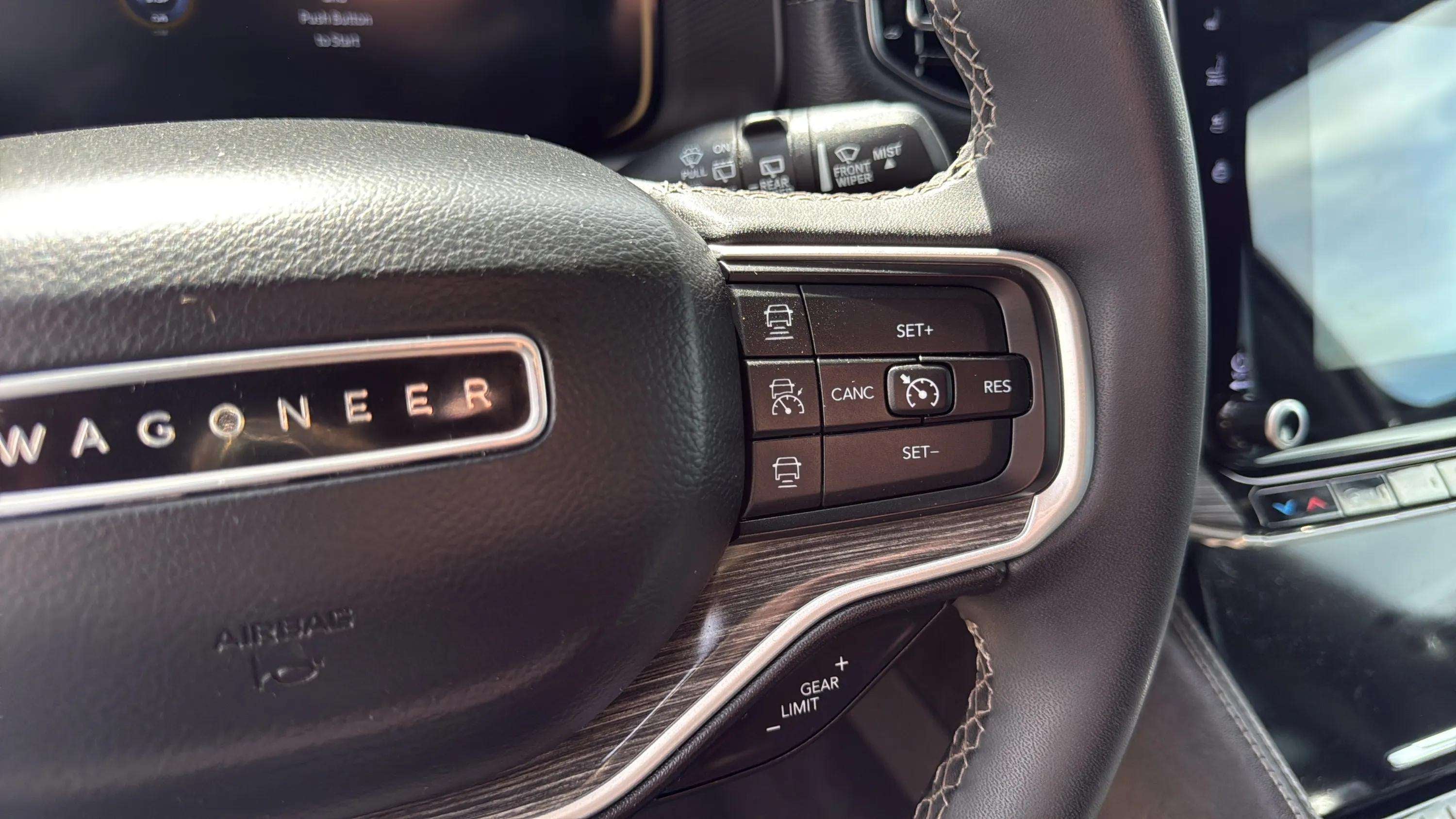 2023 Jeep Wagoneer L Series III