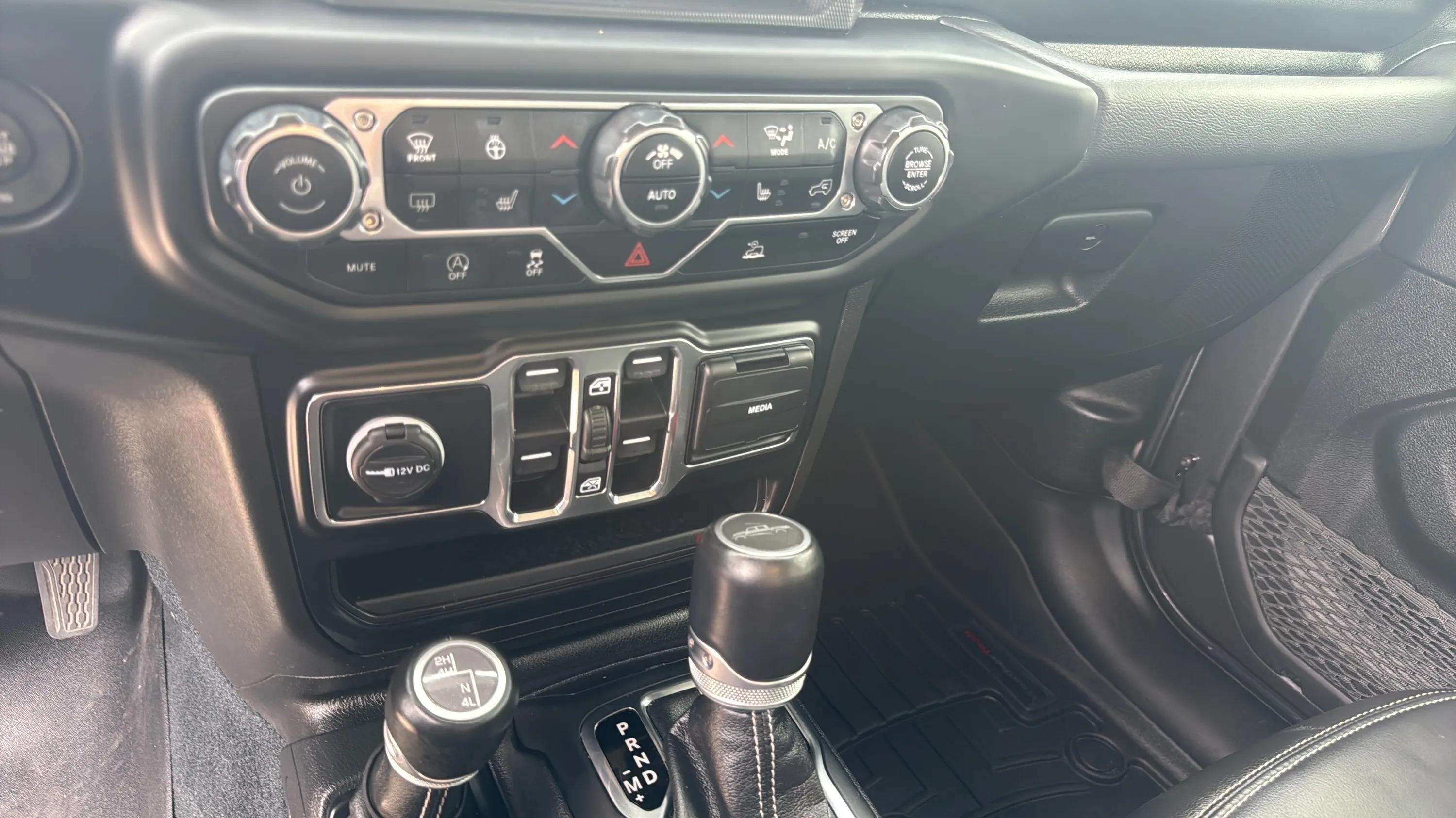 2022 Jeep Gladiator Overland