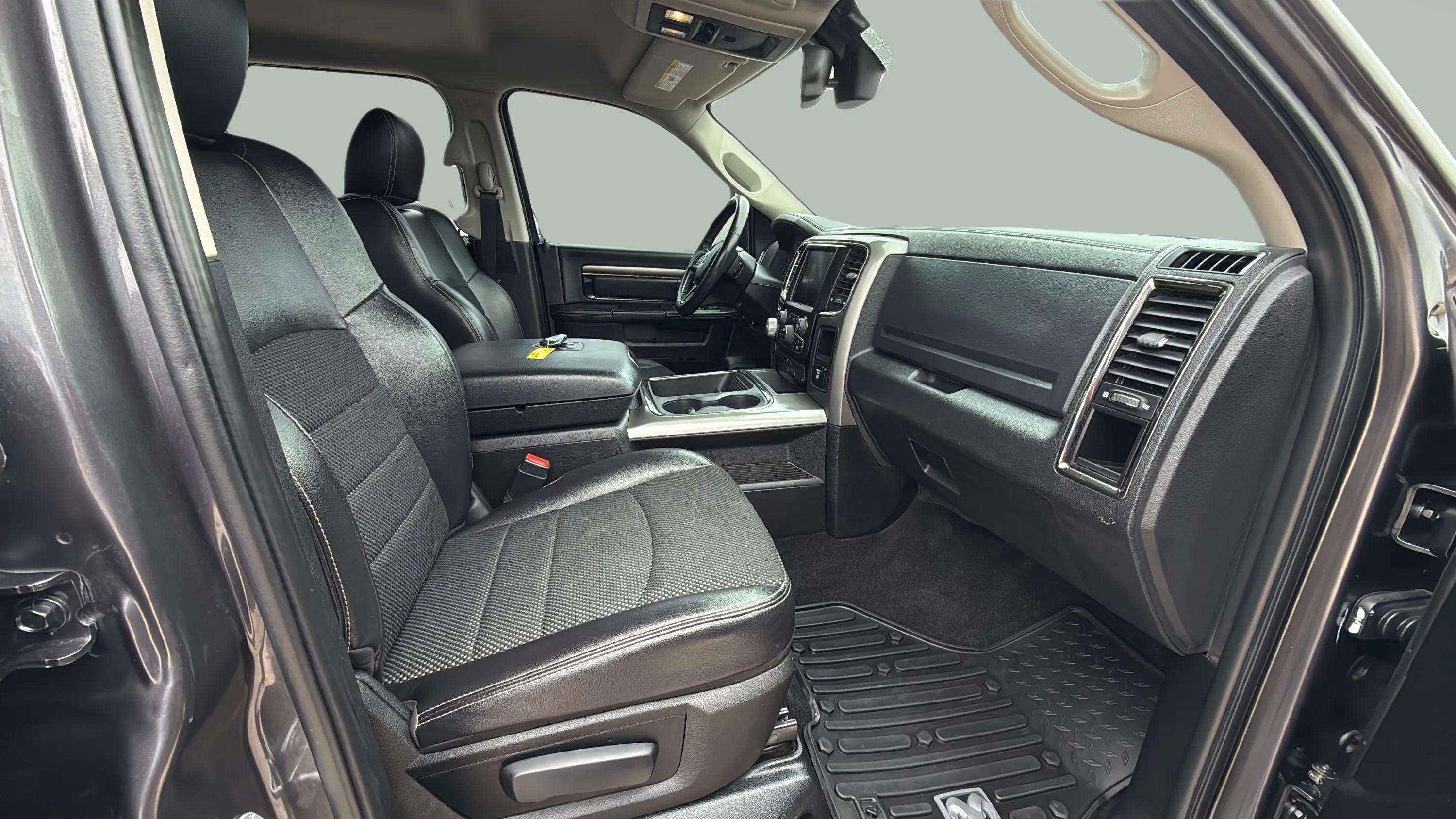 2016 RAM 1500 Sport