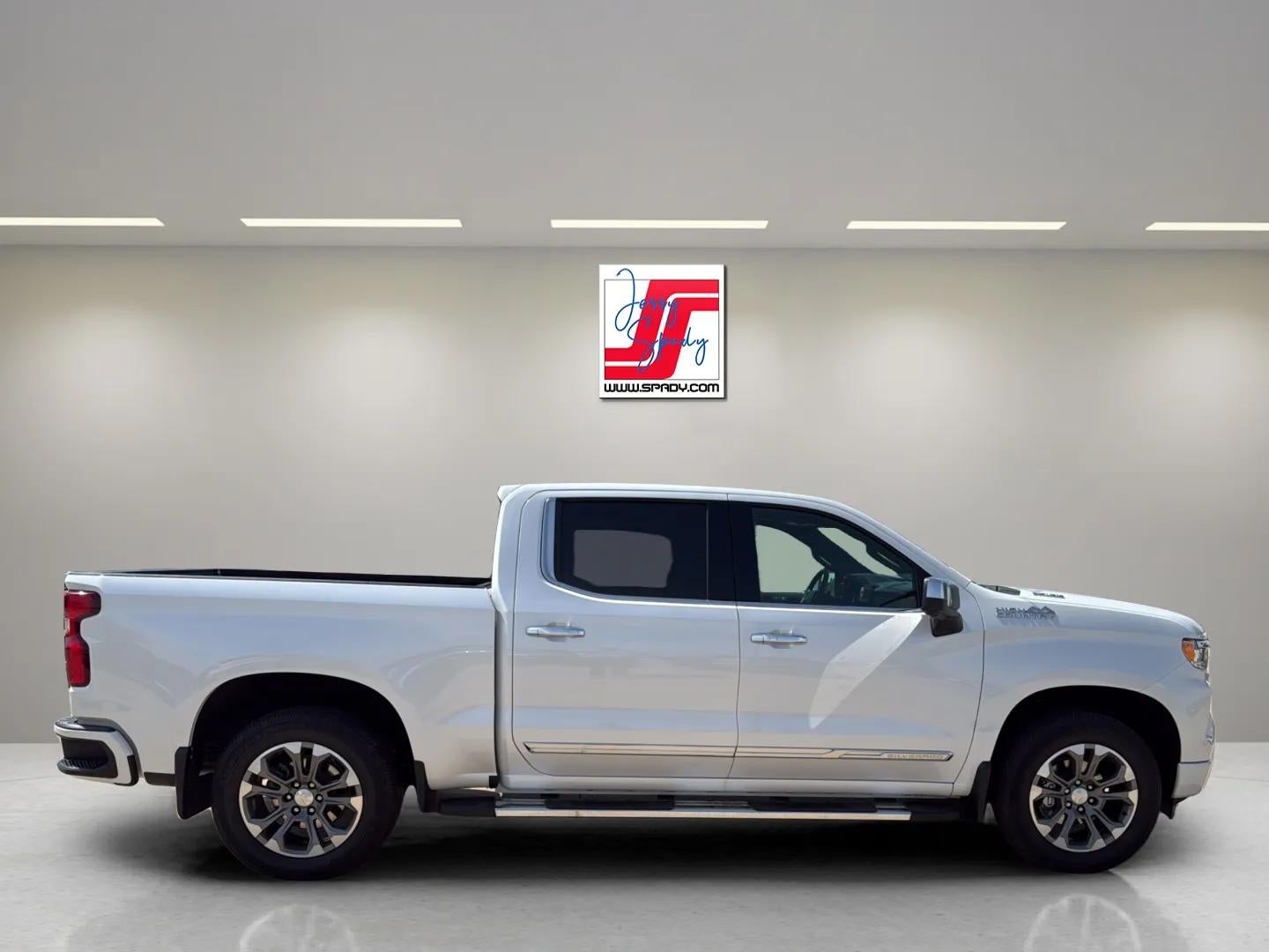 2023 Chevrolet Silverado 1500 High Country