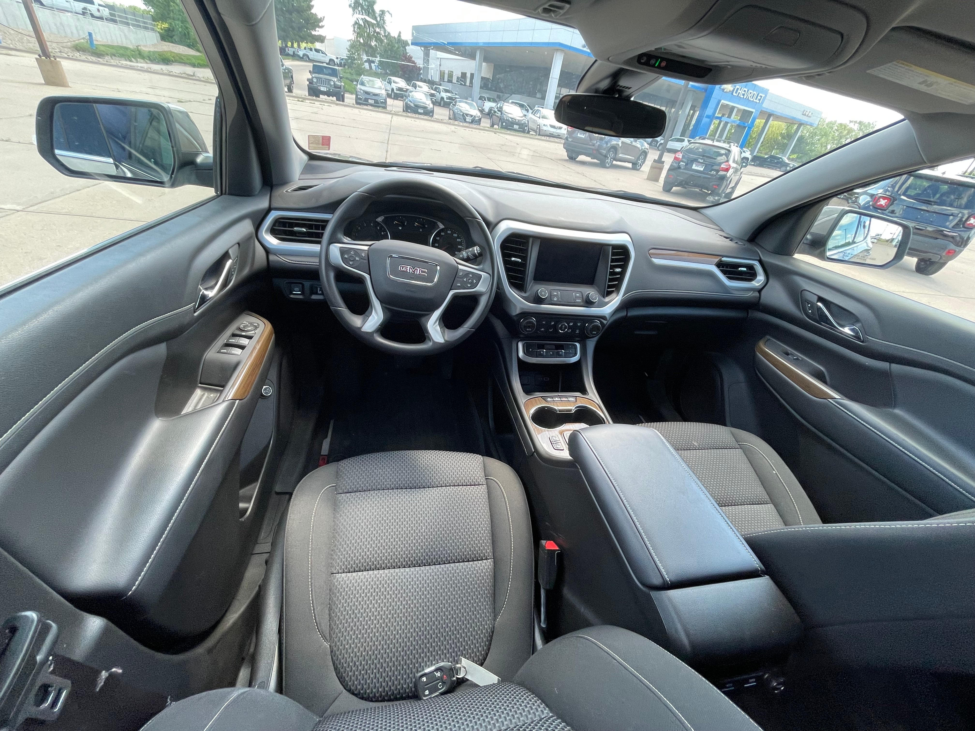 2023 GMC Acadia SLE