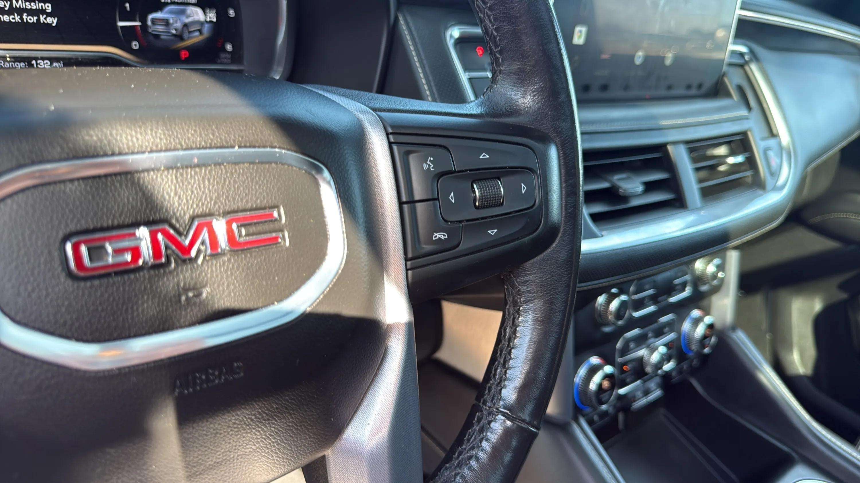2022 GMC Yukon SLT
