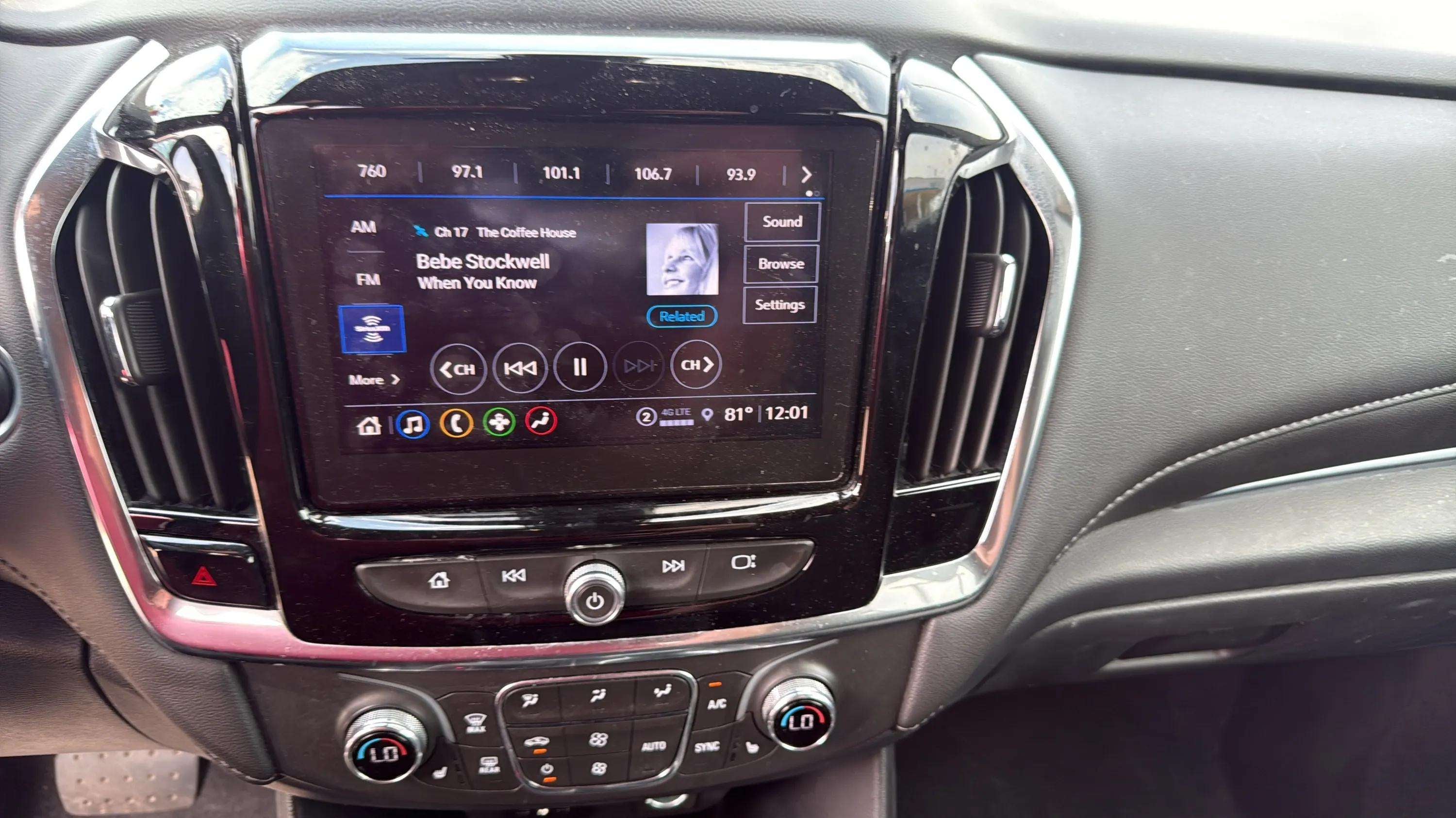 2023 Chevrolet Traverse LT Cloth