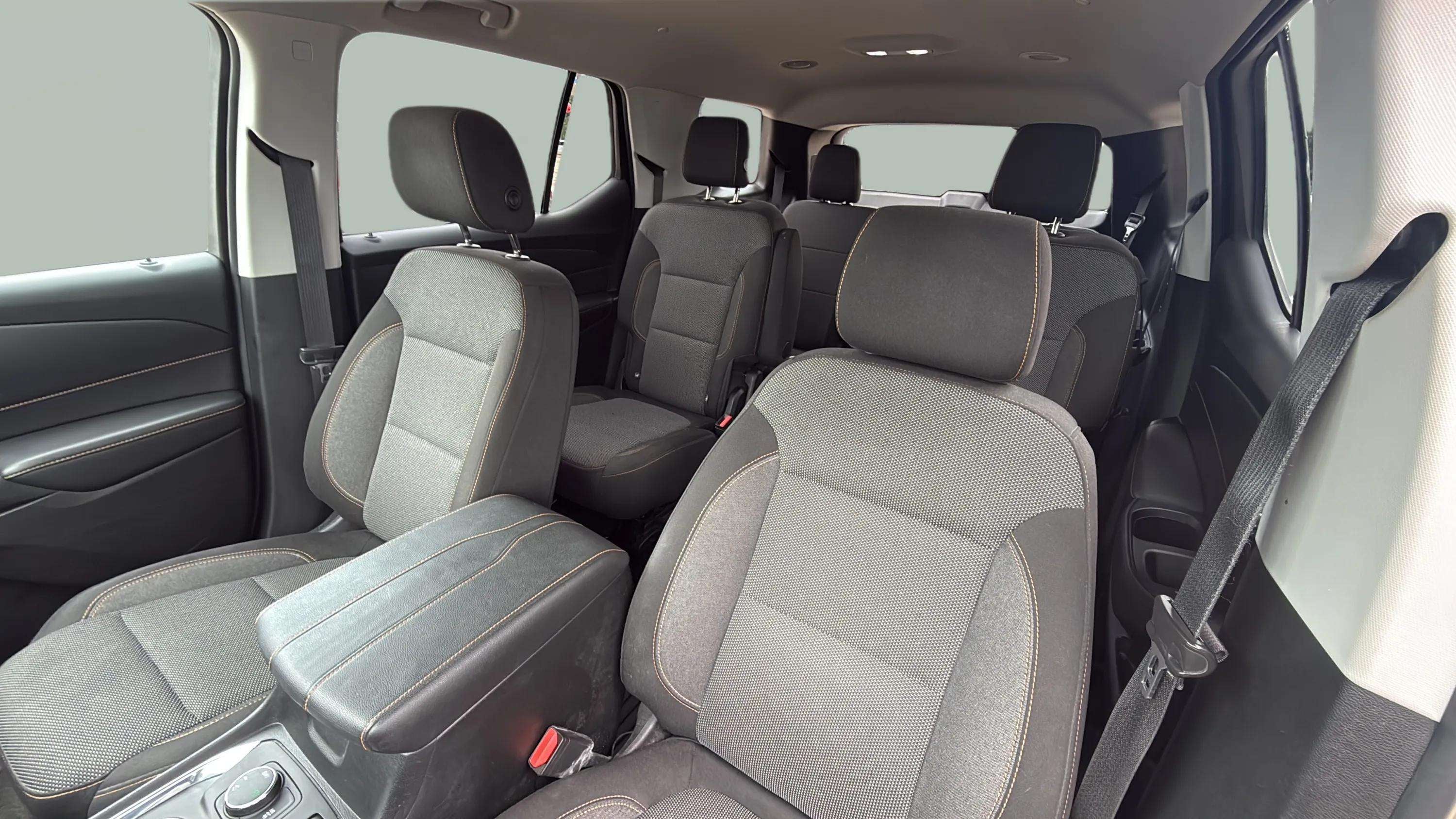 2018 Chevrolet Traverse LT Cloth