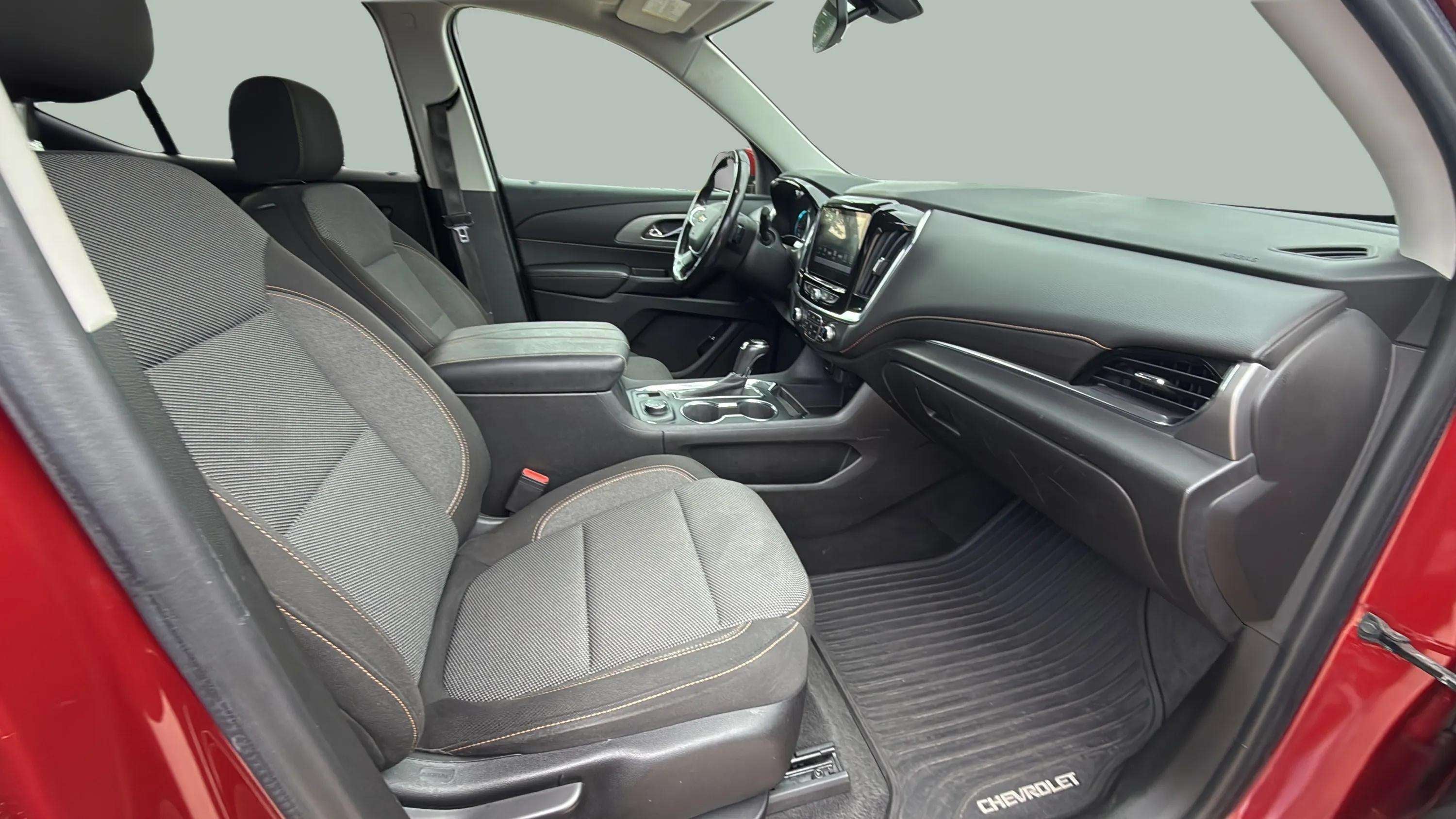 2018 Chevrolet Traverse LT Cloth