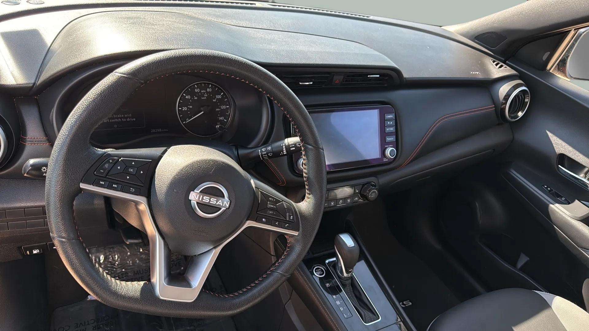 2023 Nissan Kicks SR