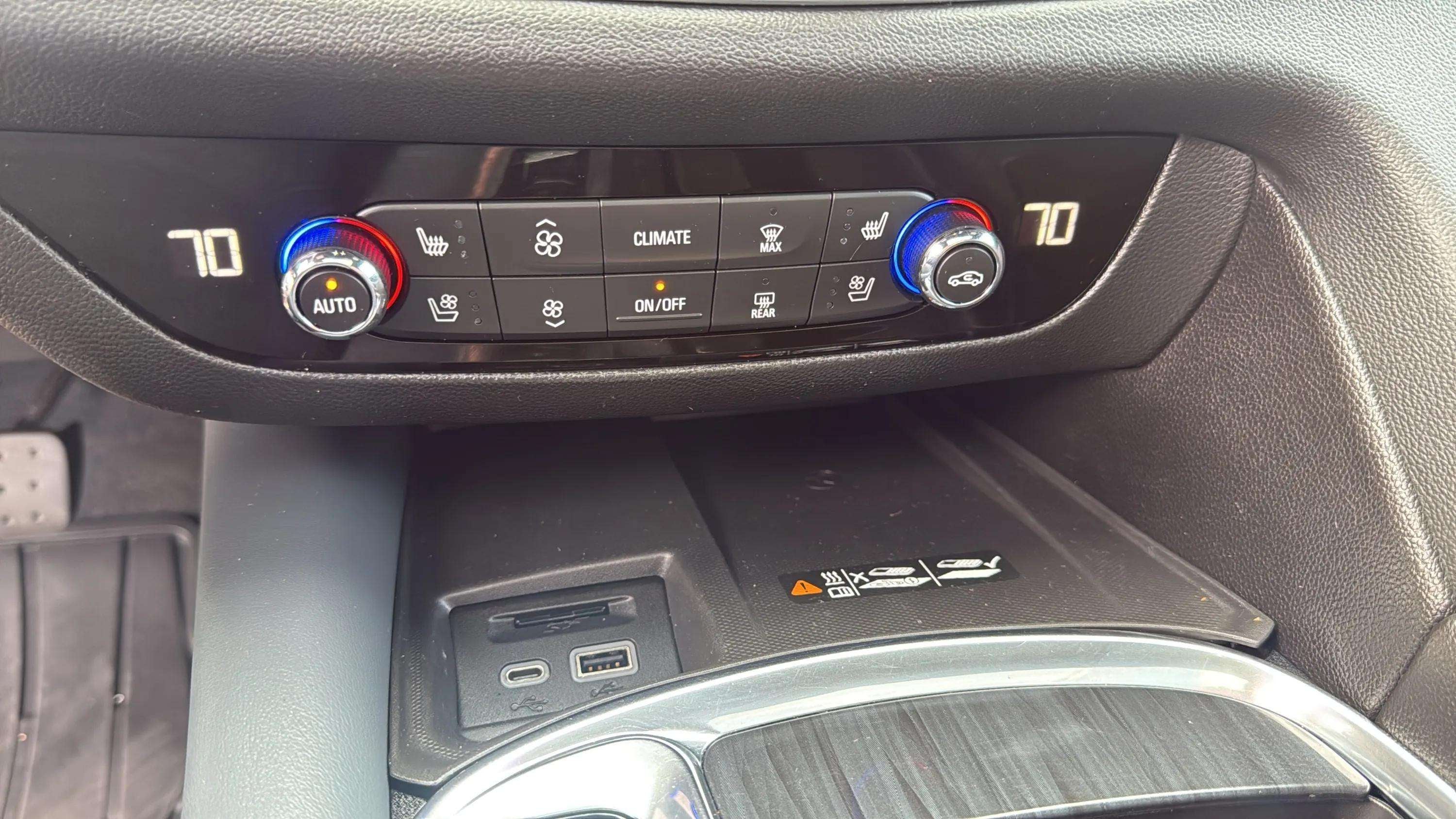 2023 Buick Enclave Premium