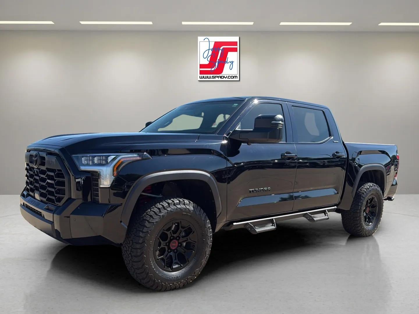 2025 Toyota Tundra 4WD SR5